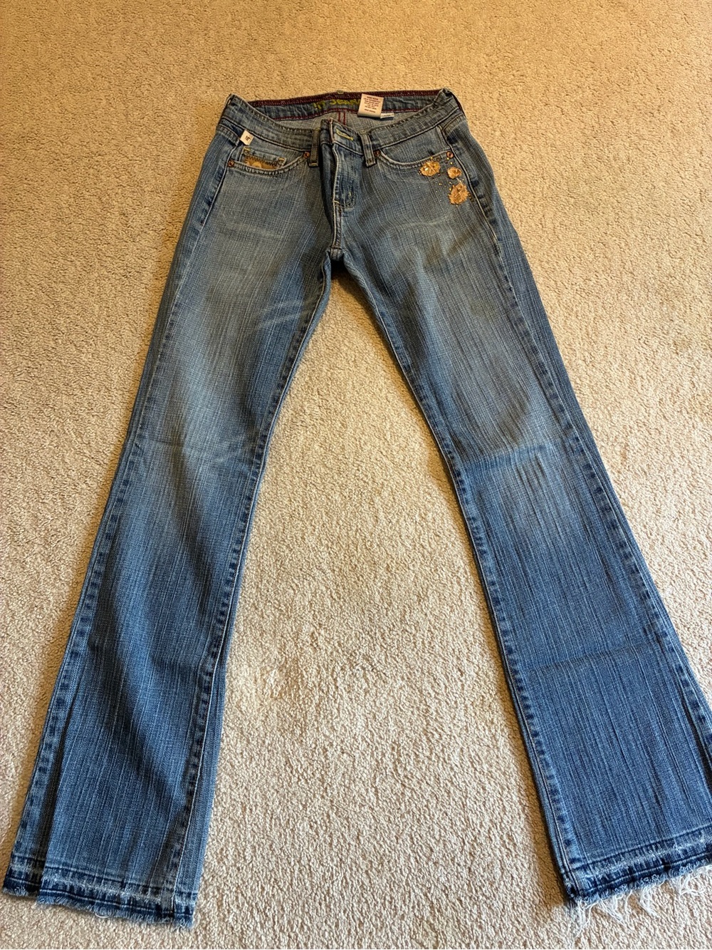 !it jeans Women's Medium Blue Flared Jeans with Embroidered Detail
